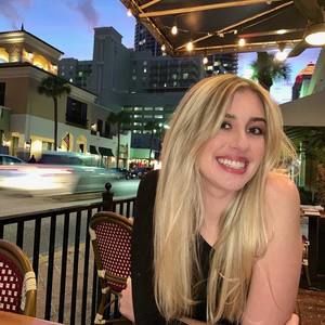 Meet your Posher, Carly